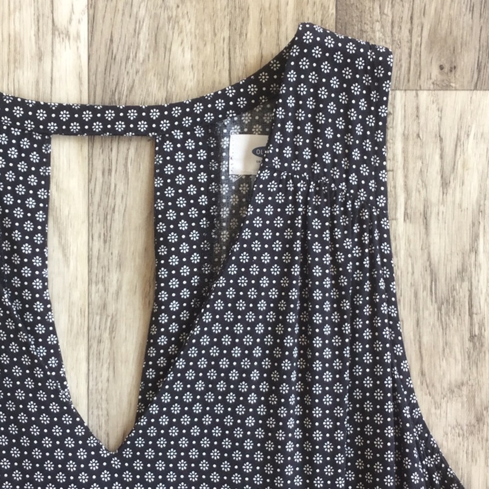 Old Navy V-neck Dress - Black with White print